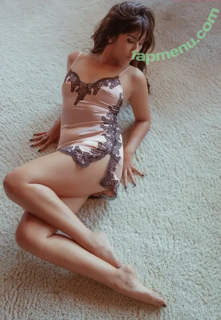 Stephanie Beatriz nude photo #0382 (Rosa Diaz / bellasramos / iamstephbeatz / stephaniebeatriz)