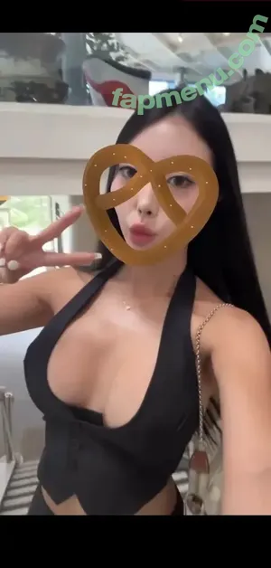 Stephanie Choi / stephchoi nude photo #0042