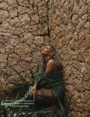 Stephanie Davis / stephaniedavis nude photo #0640