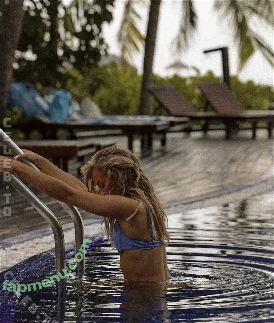 Stephanie Davis nude photo #0627 (stephaniedavis)