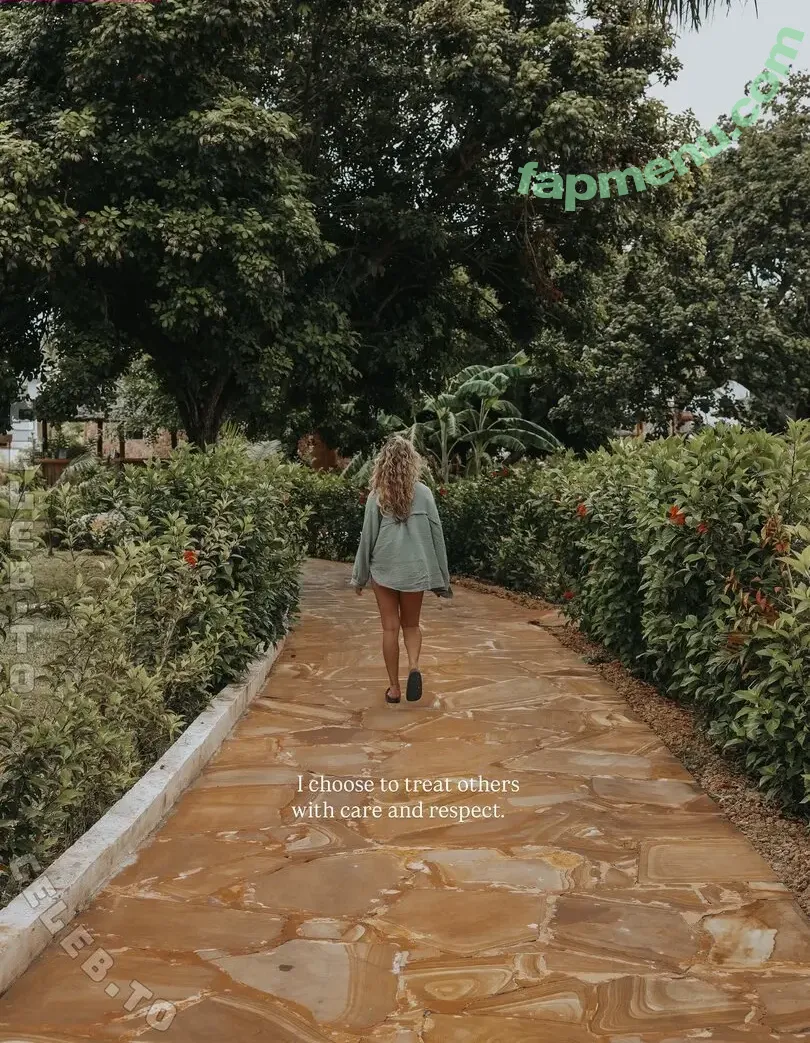 Stephanie Davis nude photo #0651 (stephaniedavis)