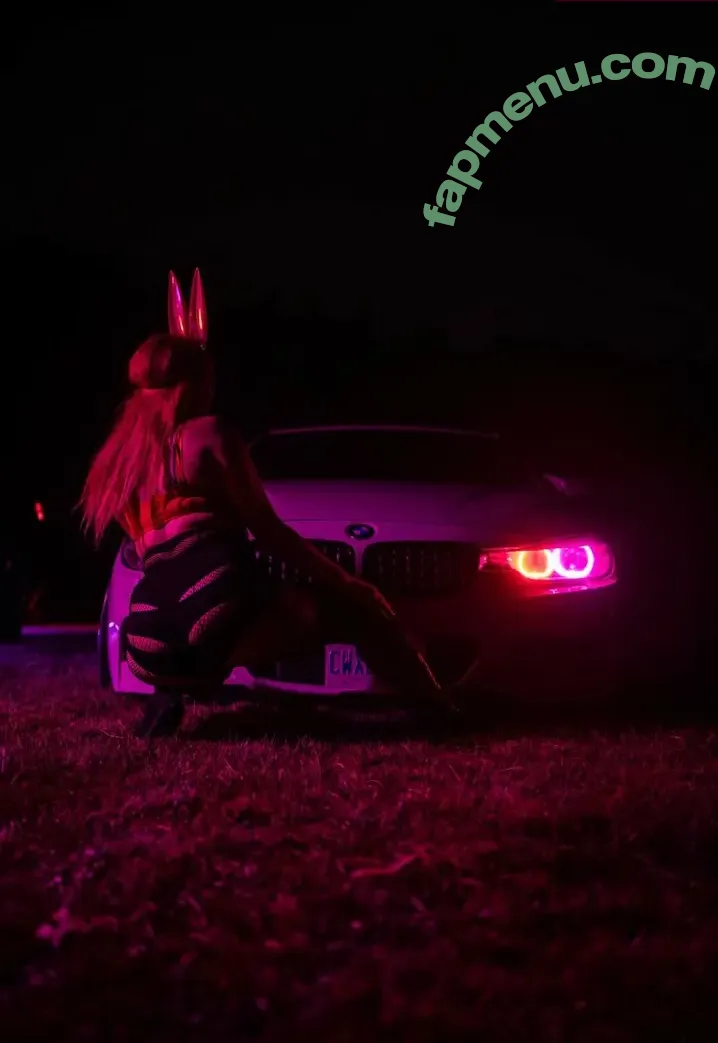 Stephanie Pluim nude photo #0022 (carbunny97 / ssmodelling97)