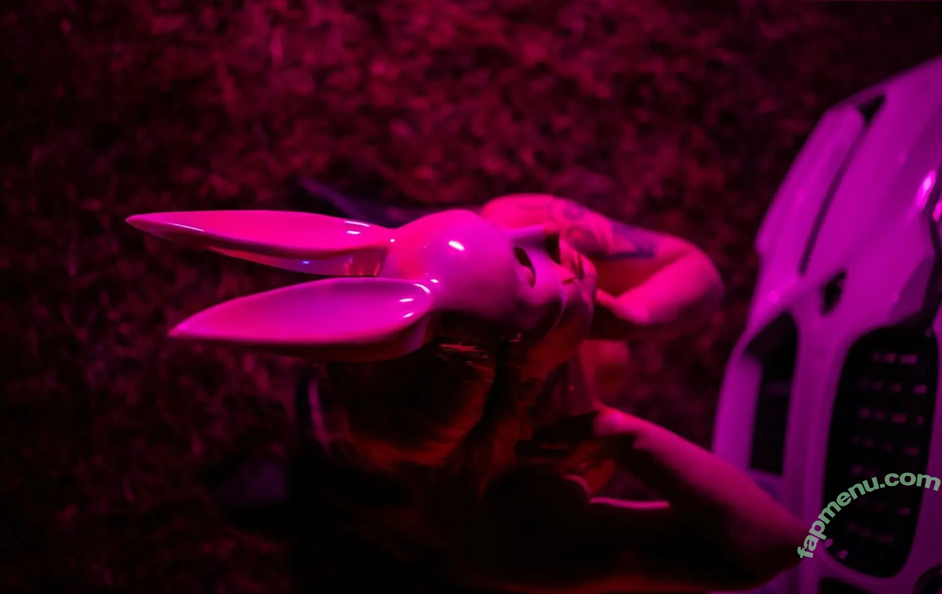 Stephanie Pluim nude photo #0023 (carbunny97 / ssmodelling97)