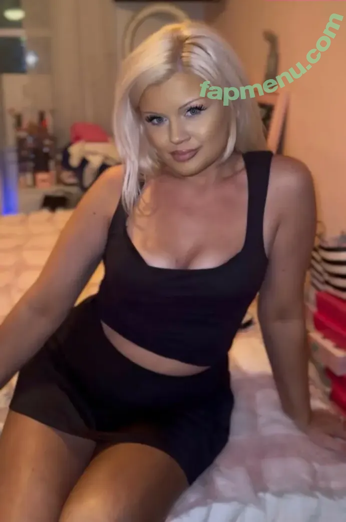 Stephanie Sampson nude photo #0276 (Carmen Lately / Stephy Vlogs / carmenlattemua / stephycarmen)