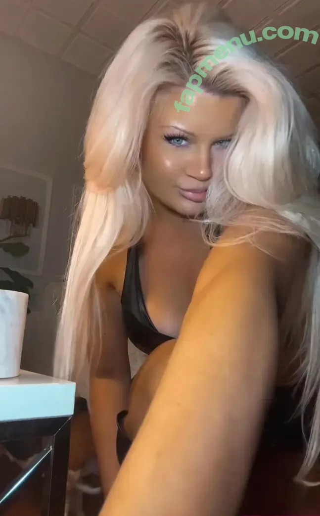 Stephanie Sampson nude photo #0299 (Carmen Lately / Stephy Vlogs / carmenlattemua / stephycarmen)