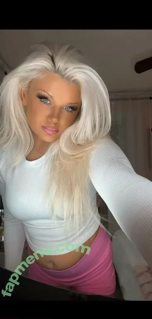 Stephanie Sampson nude photo #0375 (Carmen Lately / Stephy Vlogs / carmenlattemua / stephycarmen)