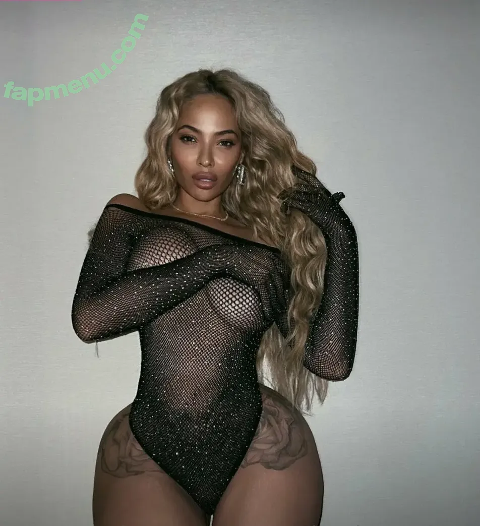 Stephanie Santiago nude photo #0034 (Stephsdope / stephanie_santiago / stephaniesantiago)
