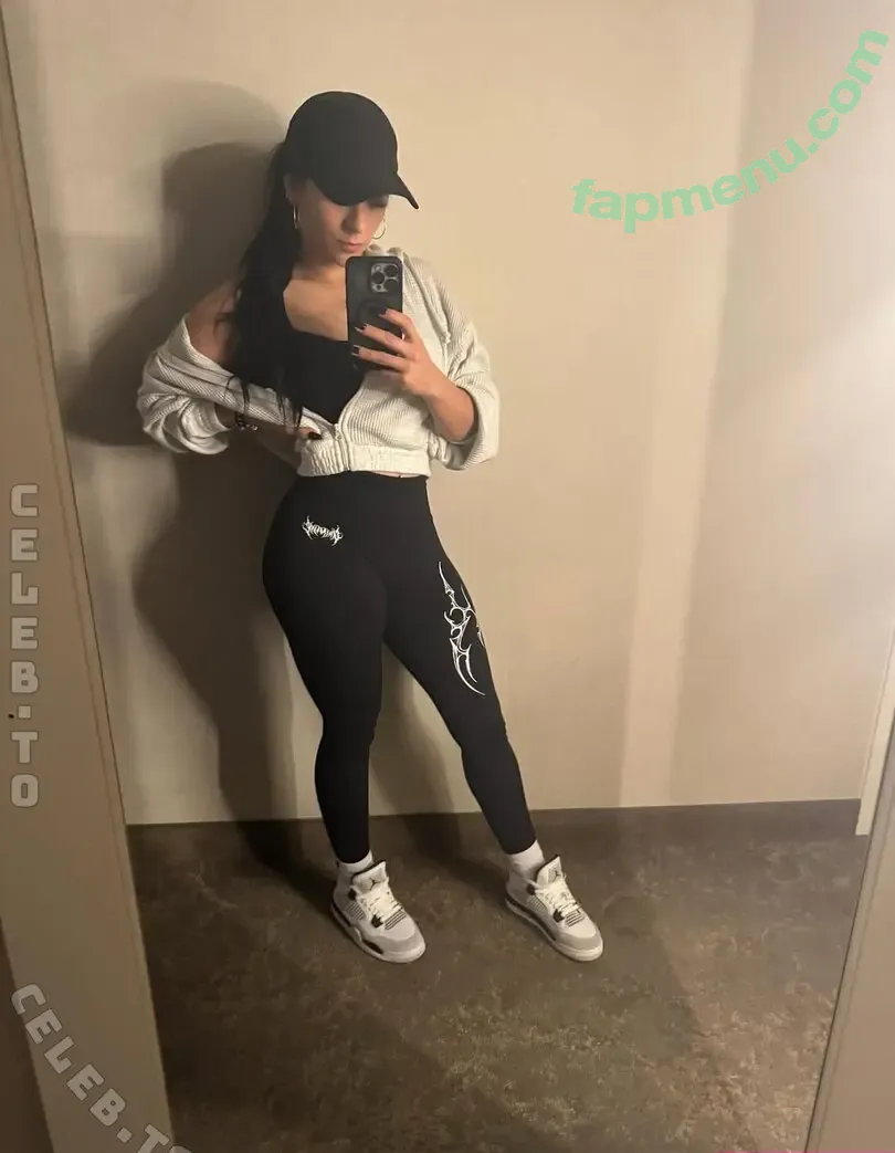 Stephanie Vaquer nude photo #0049 (stephanie.vaquer)