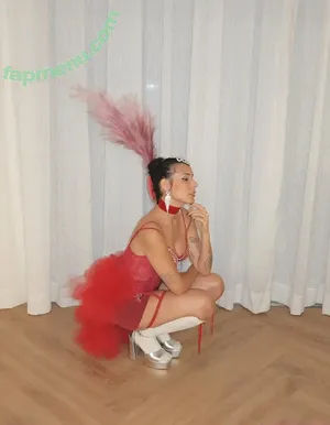 Stephanie Viegas / steviegas nude photo #0021