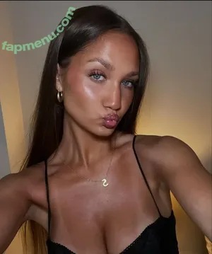Stephanie Zustovich / stephaniezustovich nude photo #0699