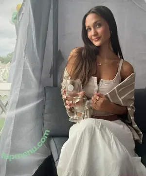 Stephanie Zustovich / stephaniezustovich nude photo #0703