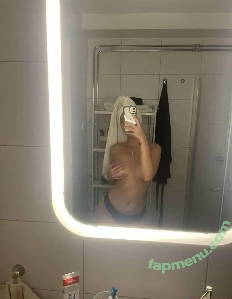 stephaniebjork nude photo #0021 (stephaniebjorkk)
