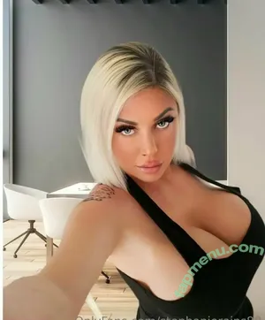  nude photo #0003