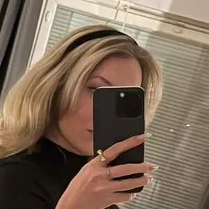 stephanillazfree page