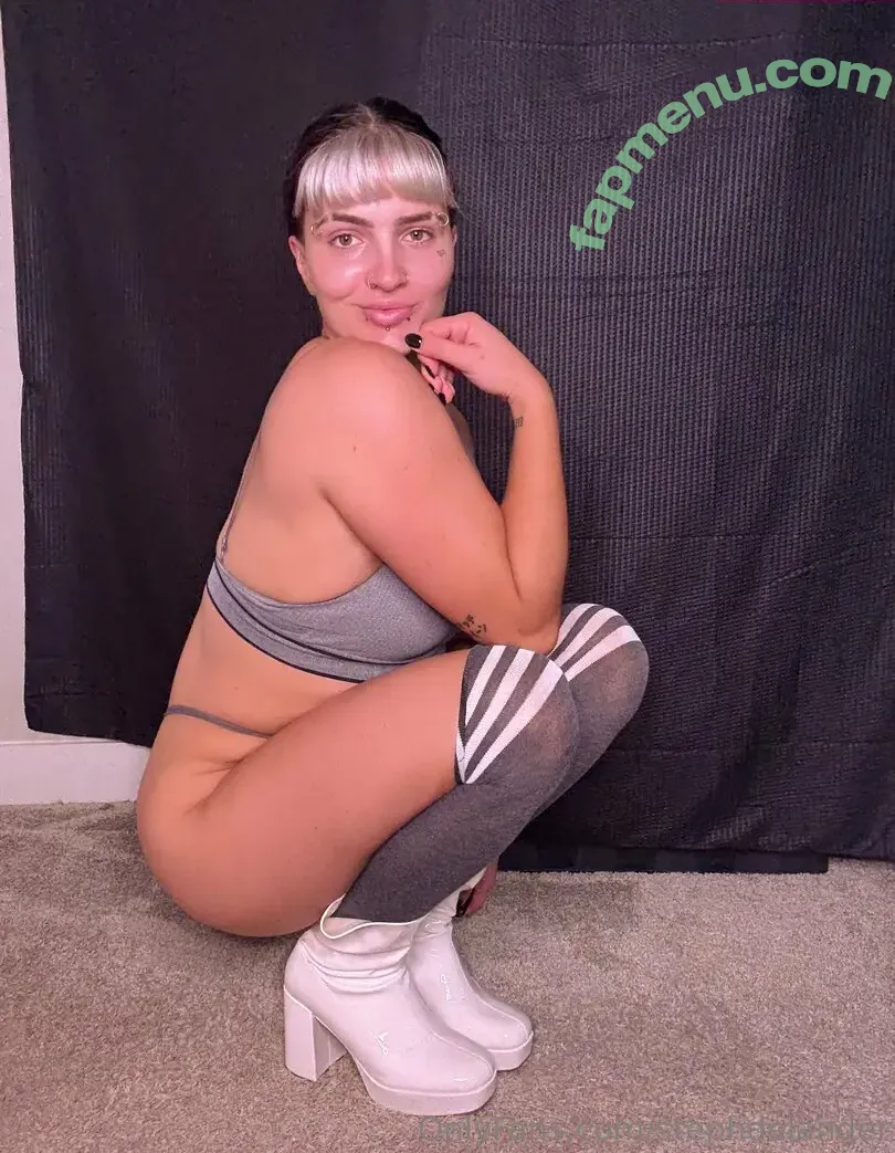 stephdelander nude photo #0027 (stephdelander)