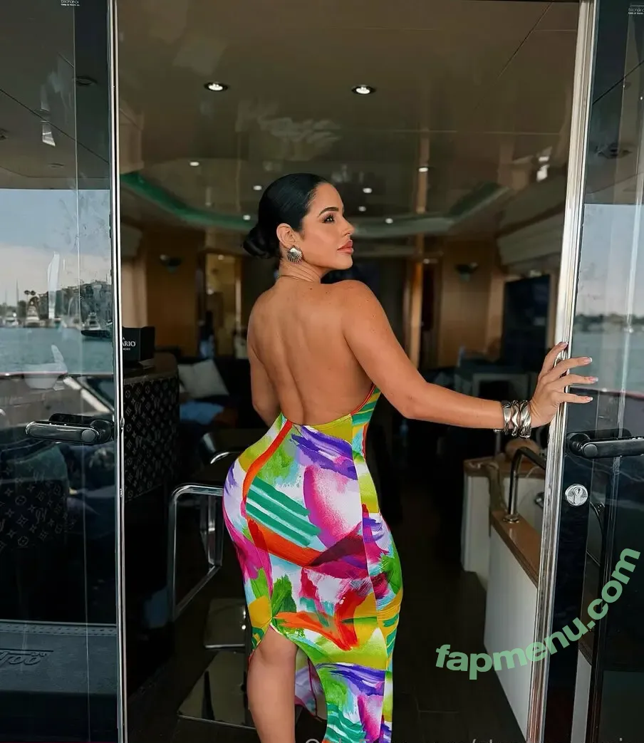 stephsamusic nude photo #0039 (stephs_music)