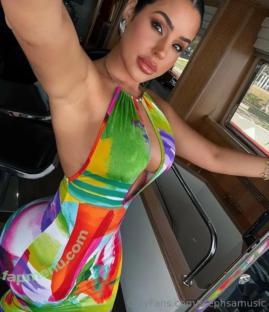 stephsamusic nude photo #0040 (stephs_music)