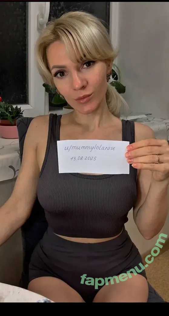 stepmom.lola nude photo #0005 (stepmom.lola)