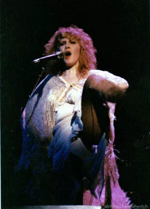 Stevie Nicks / stevienicks nude photo #0009