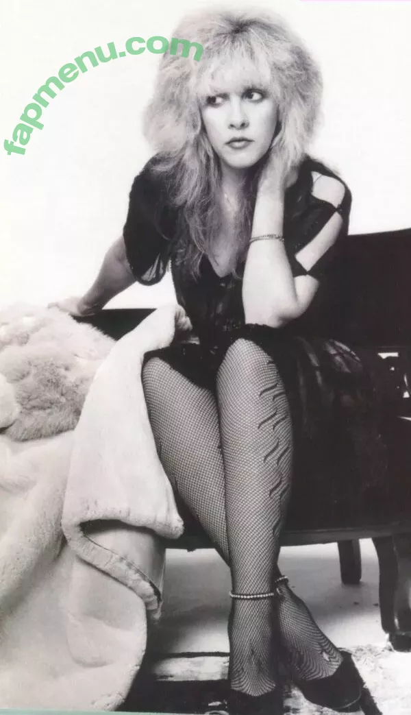 Stevie Nicks nude photo #0006 (stevienicks)