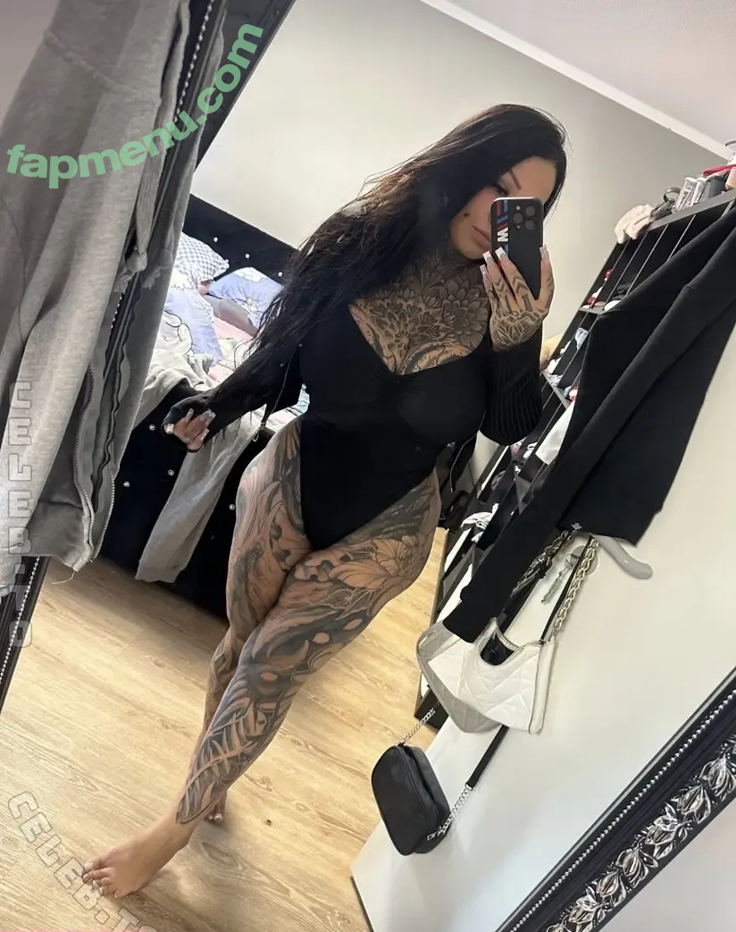 Stifflersmom nude photo #0208 (officialstifflersmom / stifflersmomofficial)