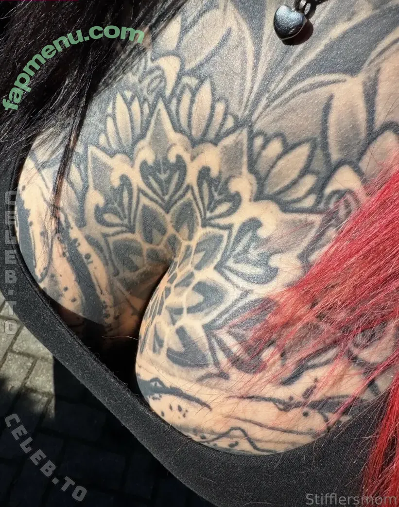 Stifflersmom nude photo #0221 (officialstifflersmom / stifflersmomofficial)