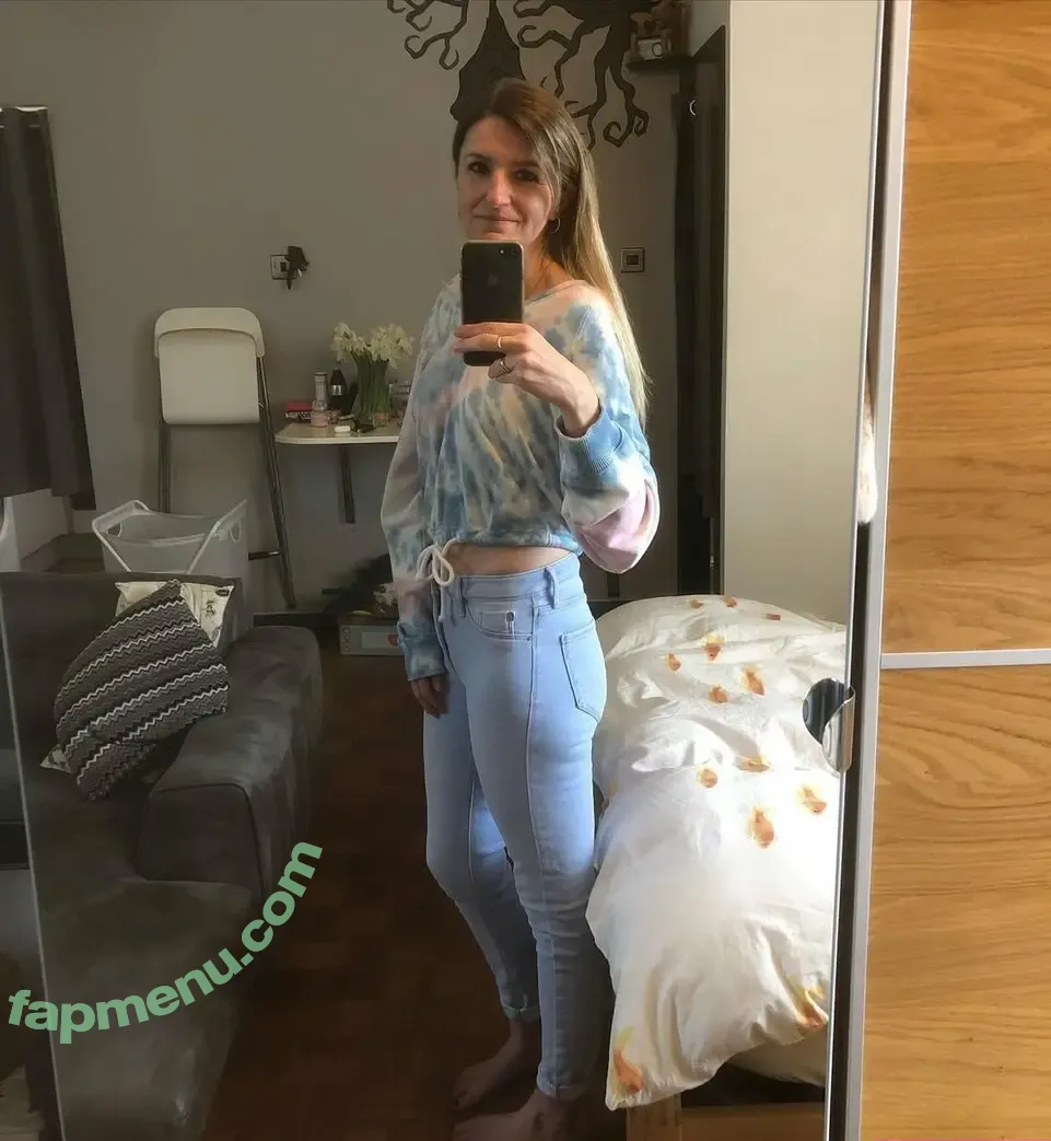 stillpayingformydivorce nude photo #0048 (Instakat74)