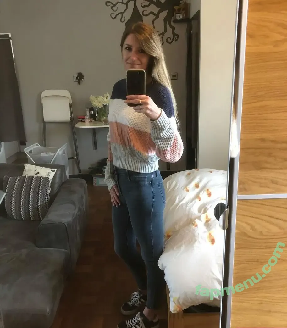 stillpayingformydivorce nude photo #0050 (Instakat74)