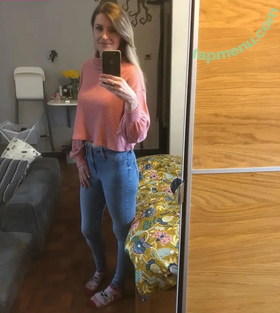 stillpayingformydivorce nude photo #0056 (Instakat74)