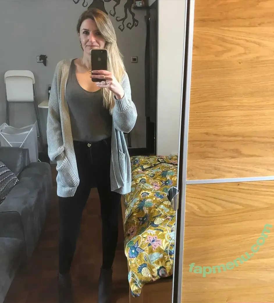 stillpayingformydivorce nude photo #0067 (Instakat74)