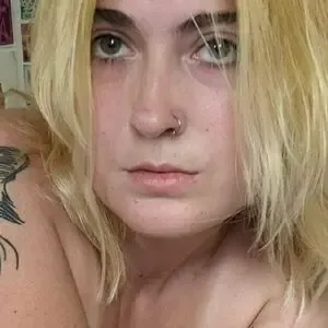 stingingvelvet / drumaq nude photo #0049