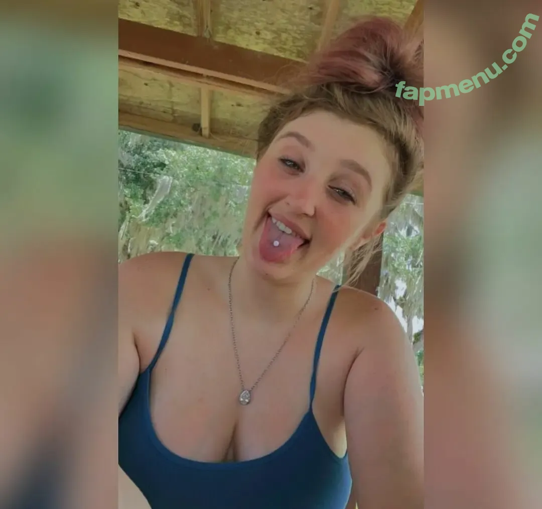 Stoner Queen nude photo #0005 (StonerQueen_904)
