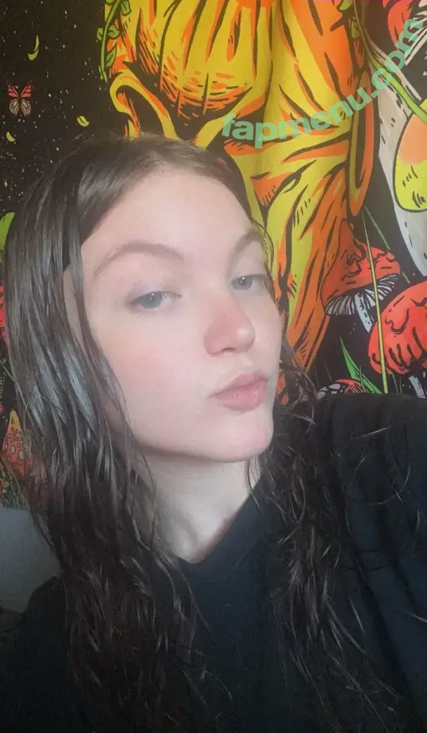 stonerbaby01 / stoner.baby / mariahdemps / dempsey_mariah nude photo #0024 (stonerbaby01)