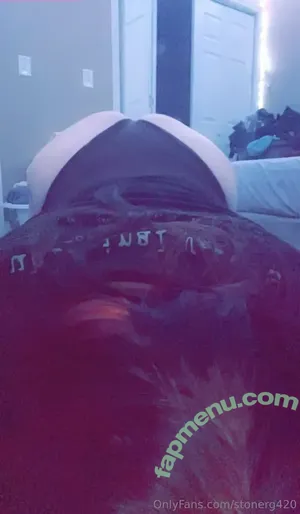 stonerg420 / stonrgurl420 nude photo #0005