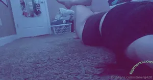 stonerg420 / stonrgurl420 nude photo #0007