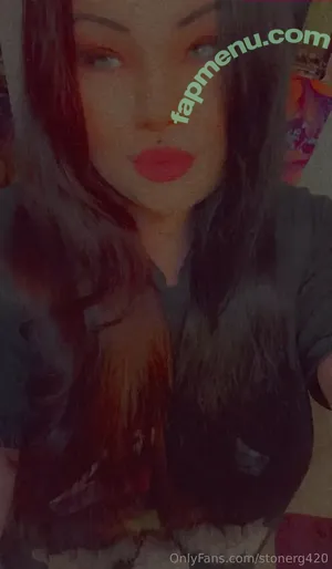 stonerg420 / stonrgurl420 nude photo #0014