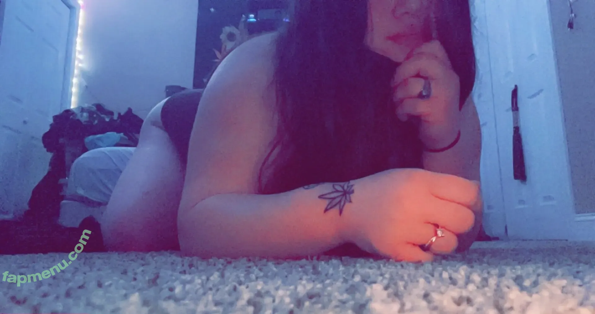 stonerg420 nude photo #0003 (stonrgurl420)