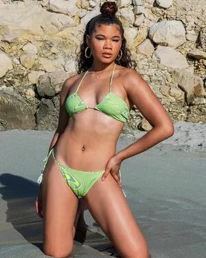 Storm Reid / stormikush / stormreid nude photo #0205
