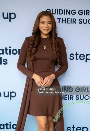 Storm Reid / stormikush / stormreid nude photo #1015