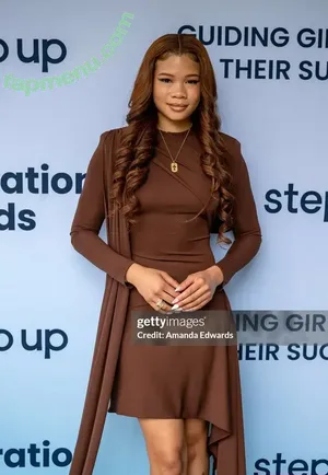 Storm Reid / stormikush / stormreid nude photo #1022