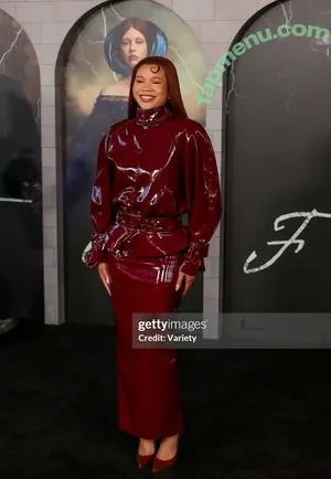 Storm Reid / stormikush / stormreid nude photo #1049