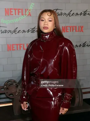 Storm Reid / stormikush / stormreid nude photo #1050