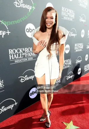 Storm Reid / stormikush / stormreid nude photo #1072