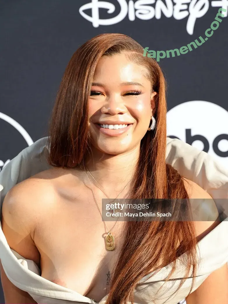 Storm Reid nude photo #1076 (stormikush / stormreid)