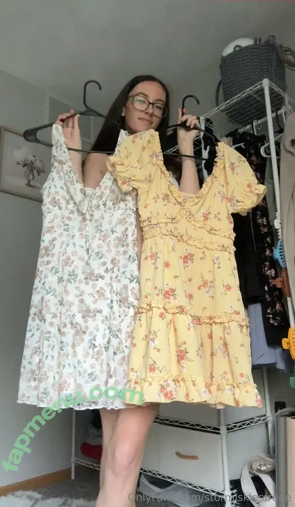 stormiskiesfreee nude photo #0116 (stormiskies01)
