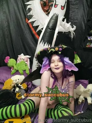 Stormy Succubus / stormy_loves_u / stormy_succubus nude photo #0782