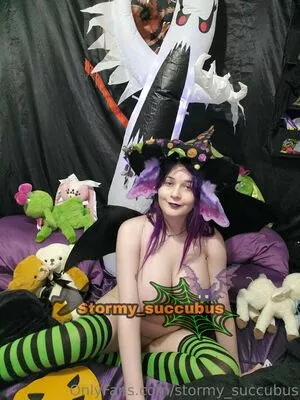 Stormy Succubus / stormy_loves_u / stormy_succubus nude photo #0784