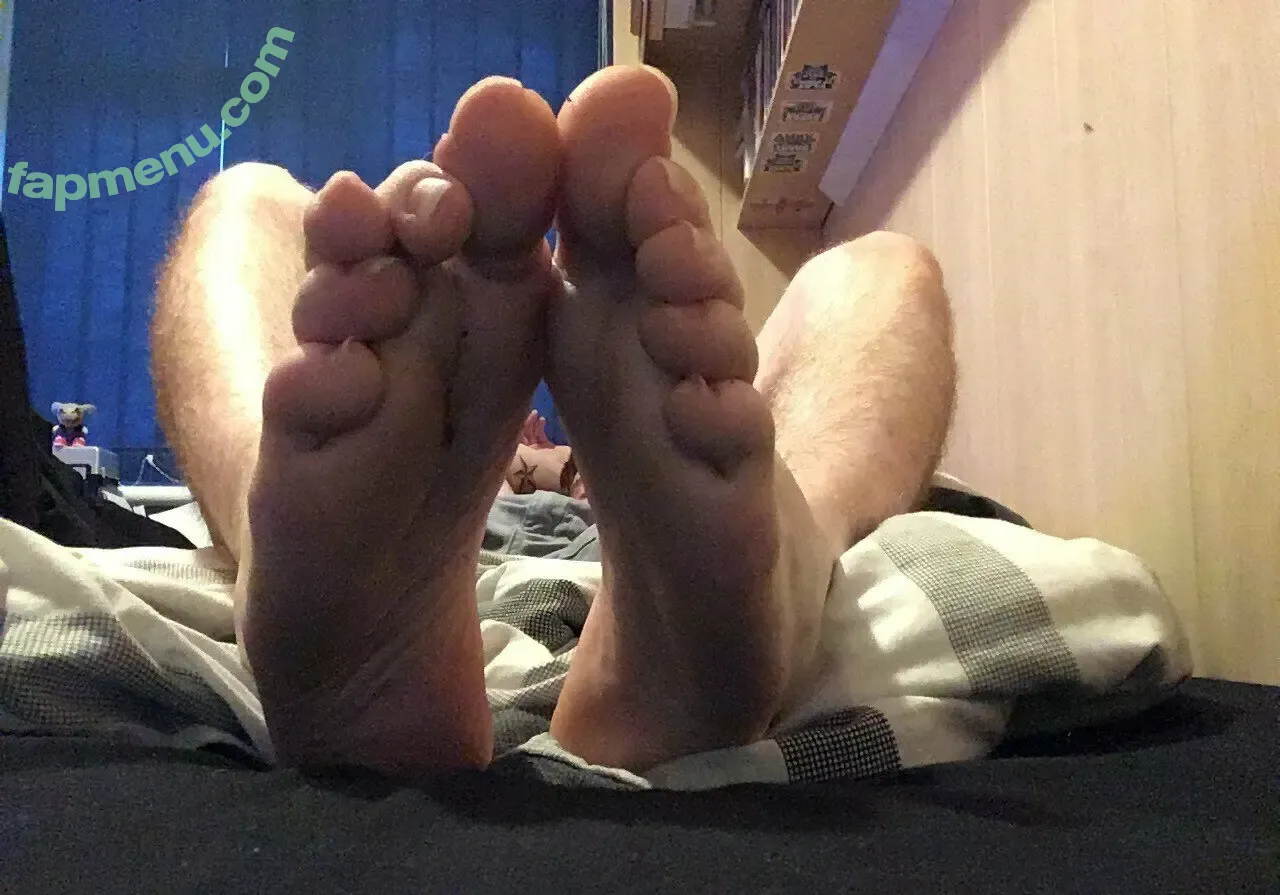 str8altfeetuk nude photo #0026 (str8altfeetuk)