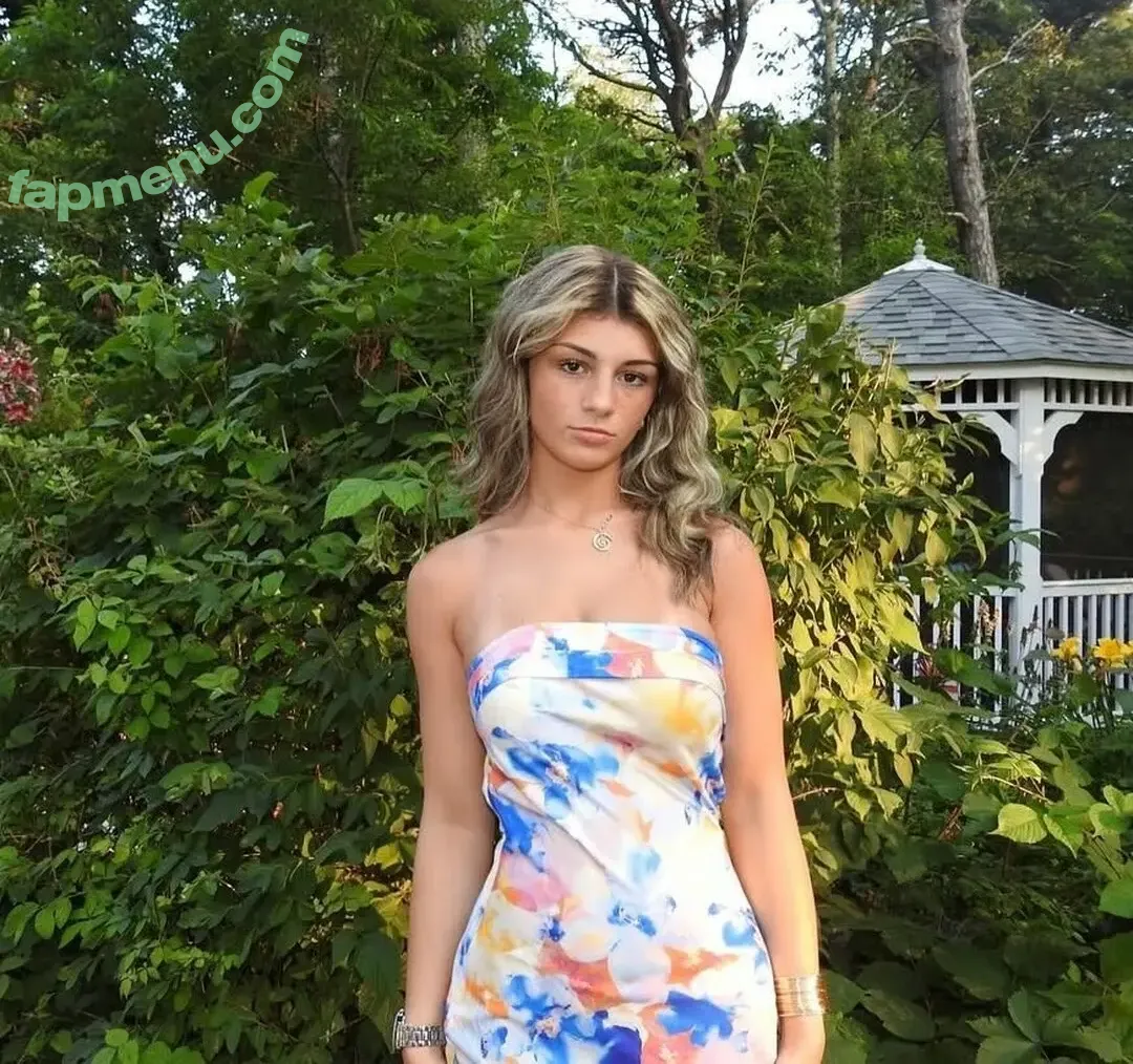 Stratton Zenick nude photo #0031 (Strattonn222 / livelaughcryanddie / melissastratton / stratton3148)