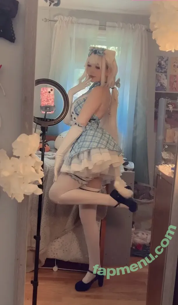 Strawbemees nude photo #0007 (Sapphiree.buni)